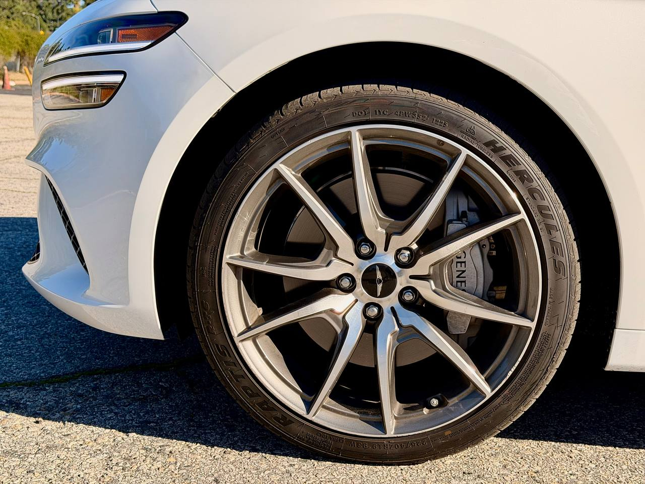 Genesis G70 2.5T 2025