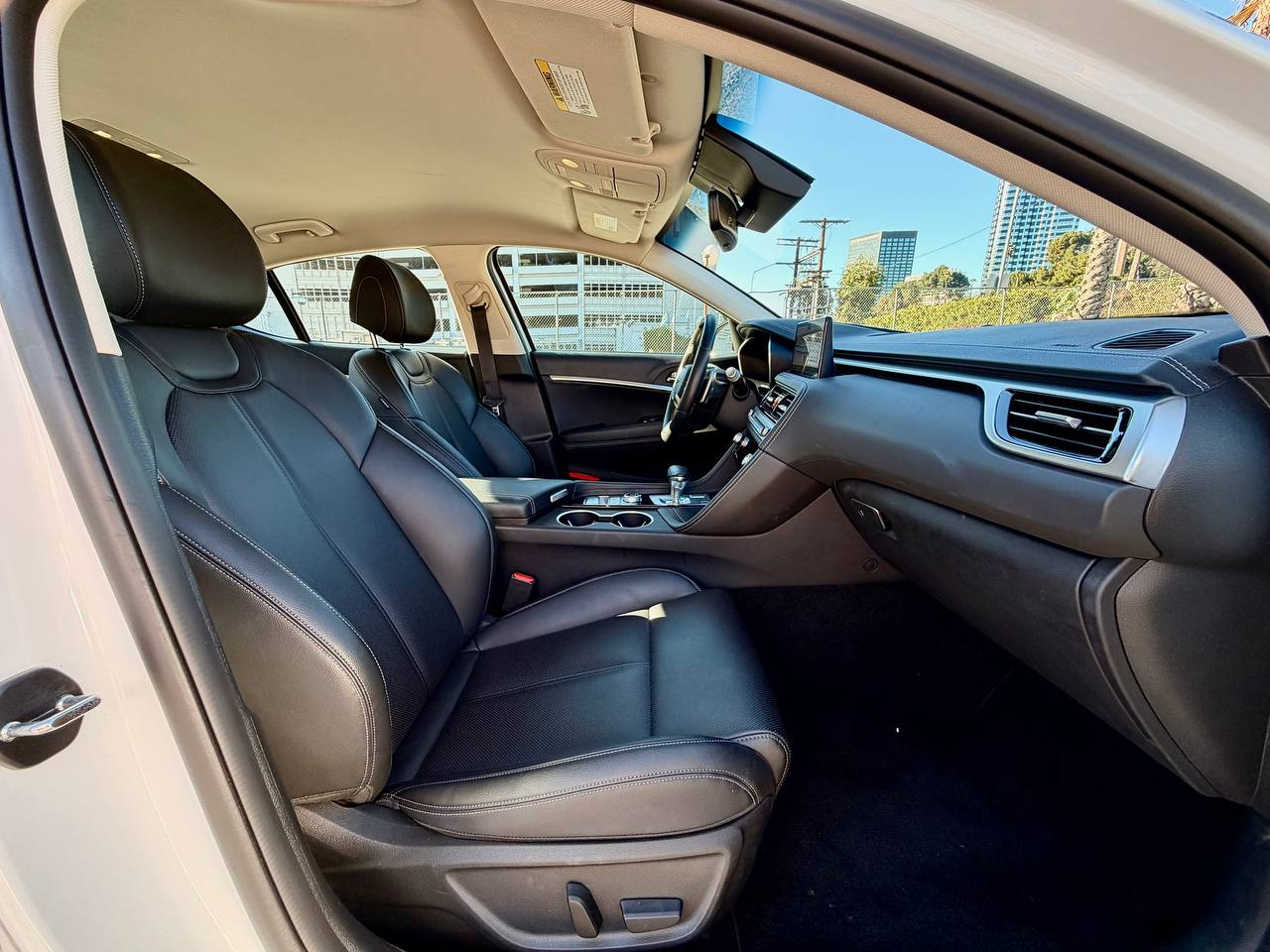 Genesis G70 2.5T 2025