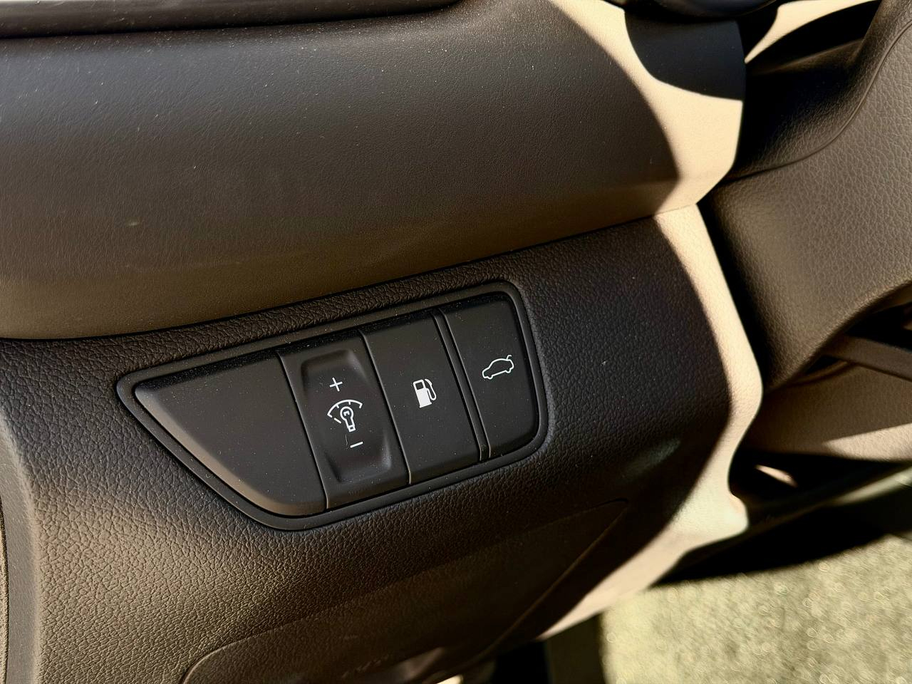 Genesis G70 2.5T 2025