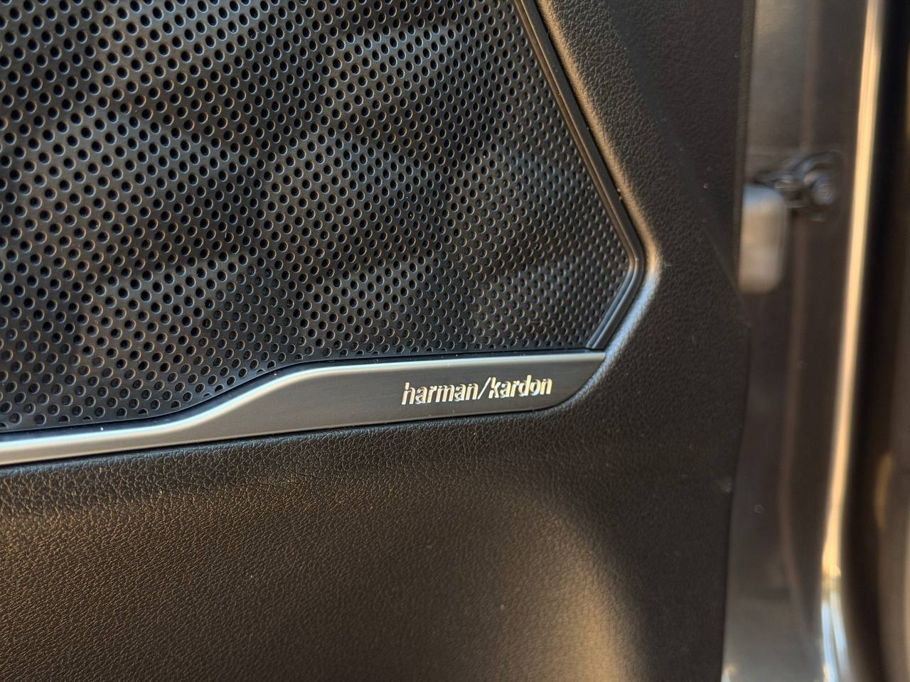 Hyundai Santa Fe Limited 2022