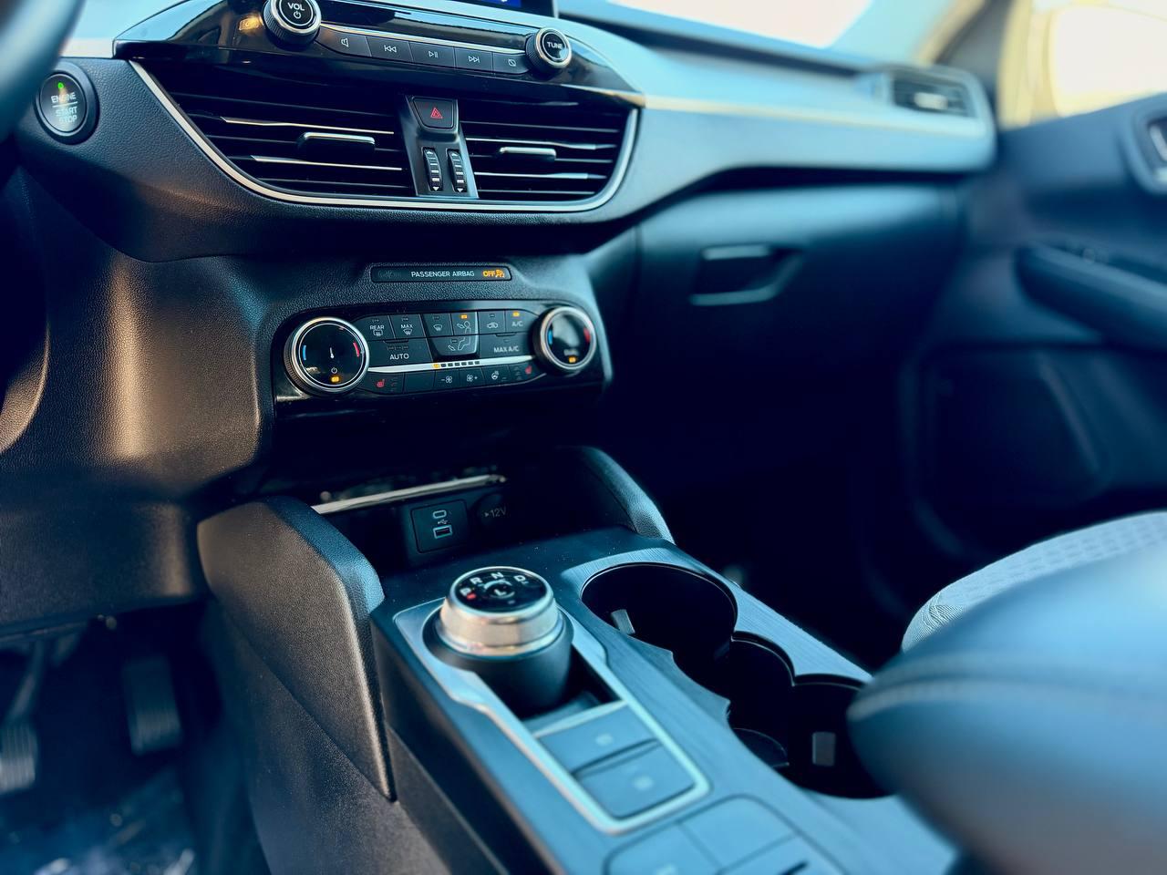 Ford Escape Hybrid SE 2022