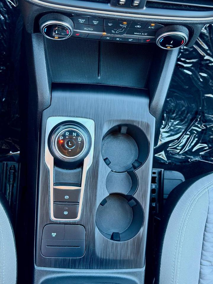 Ford Escape Hybrid SE 2022