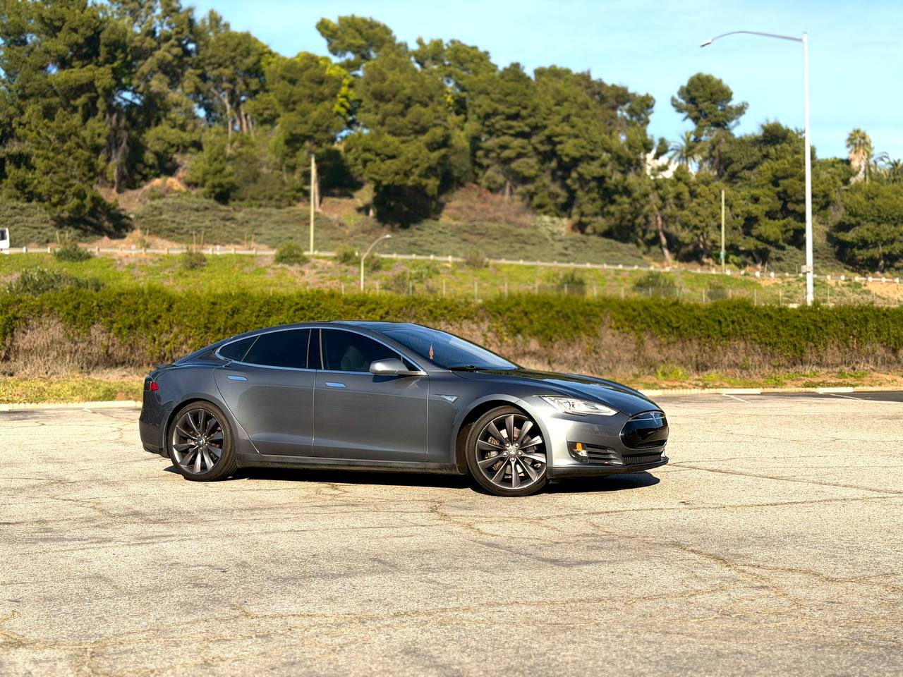 Tesla Model S  2013