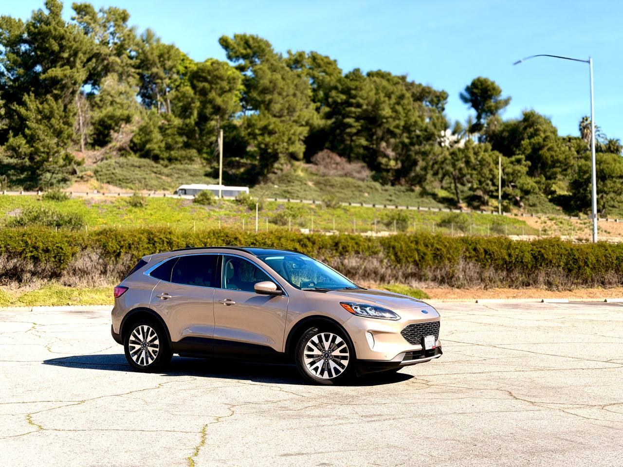 Ford Escape Hybrid Titanium 2021