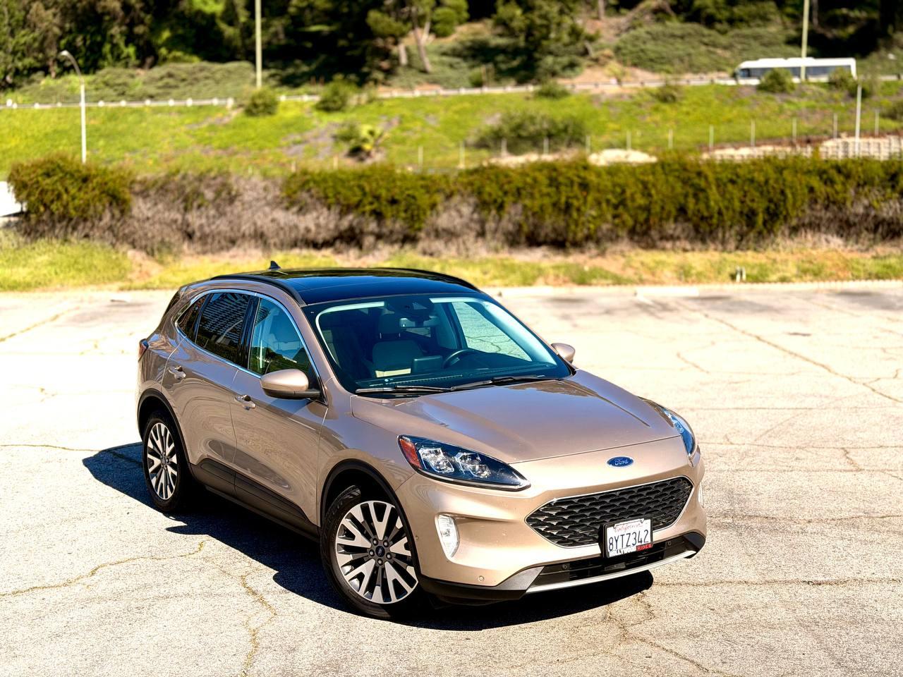 Ford Escape Hybrid Titanium 2021