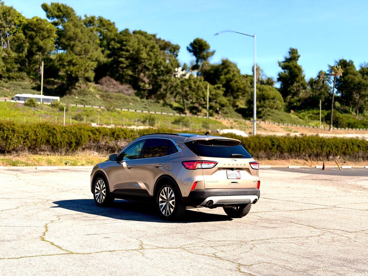 Ford Escape Hybrid Titanium 2021