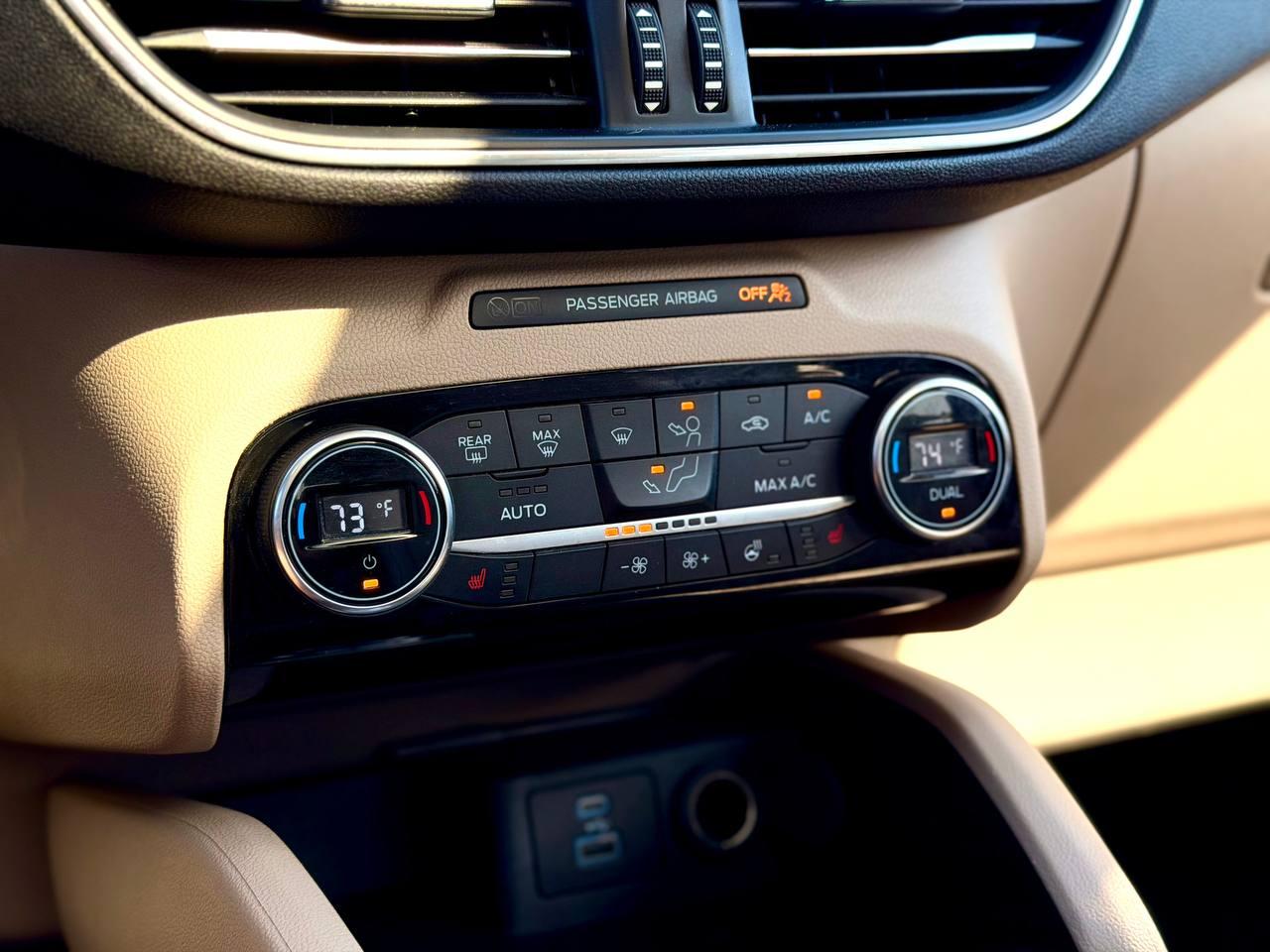 Ford Escape Hybrid Titanium 2021