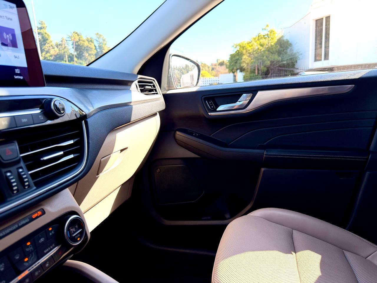 Ford Escape Hybrid Titanium 2021