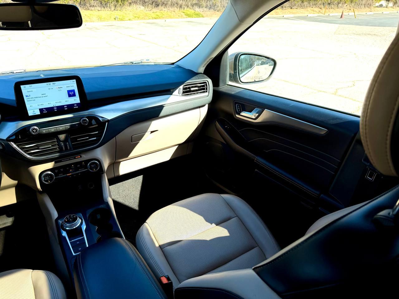 Ford Escape Hybrid Titanium 2021