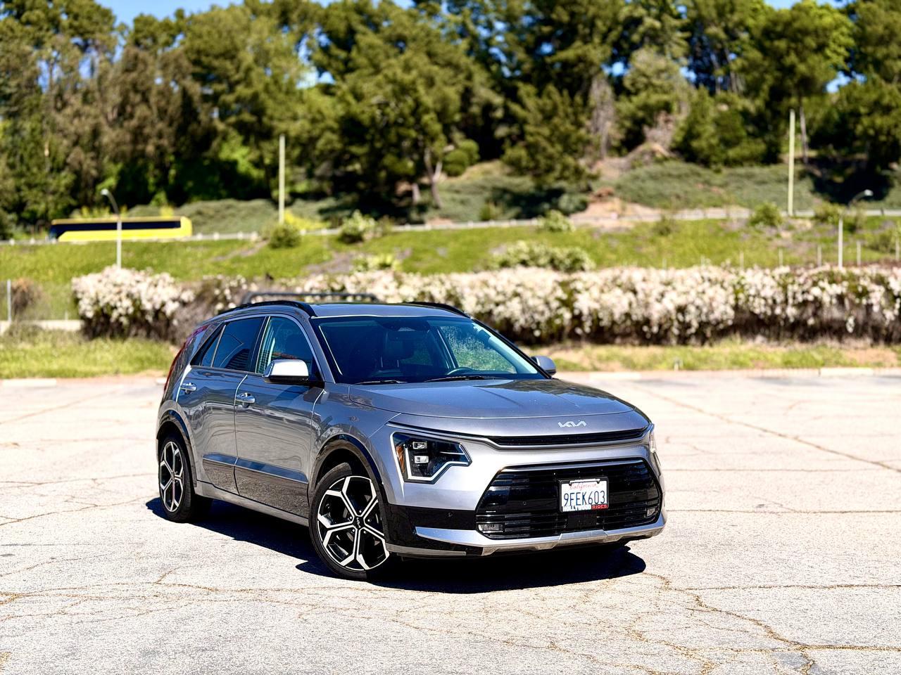 Kia Niro SX Touring 2023