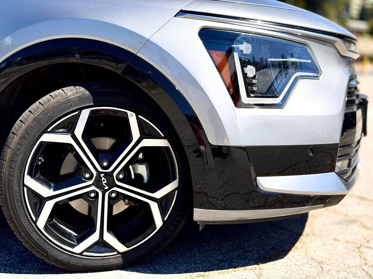 Kia Niro SX Touring 2023