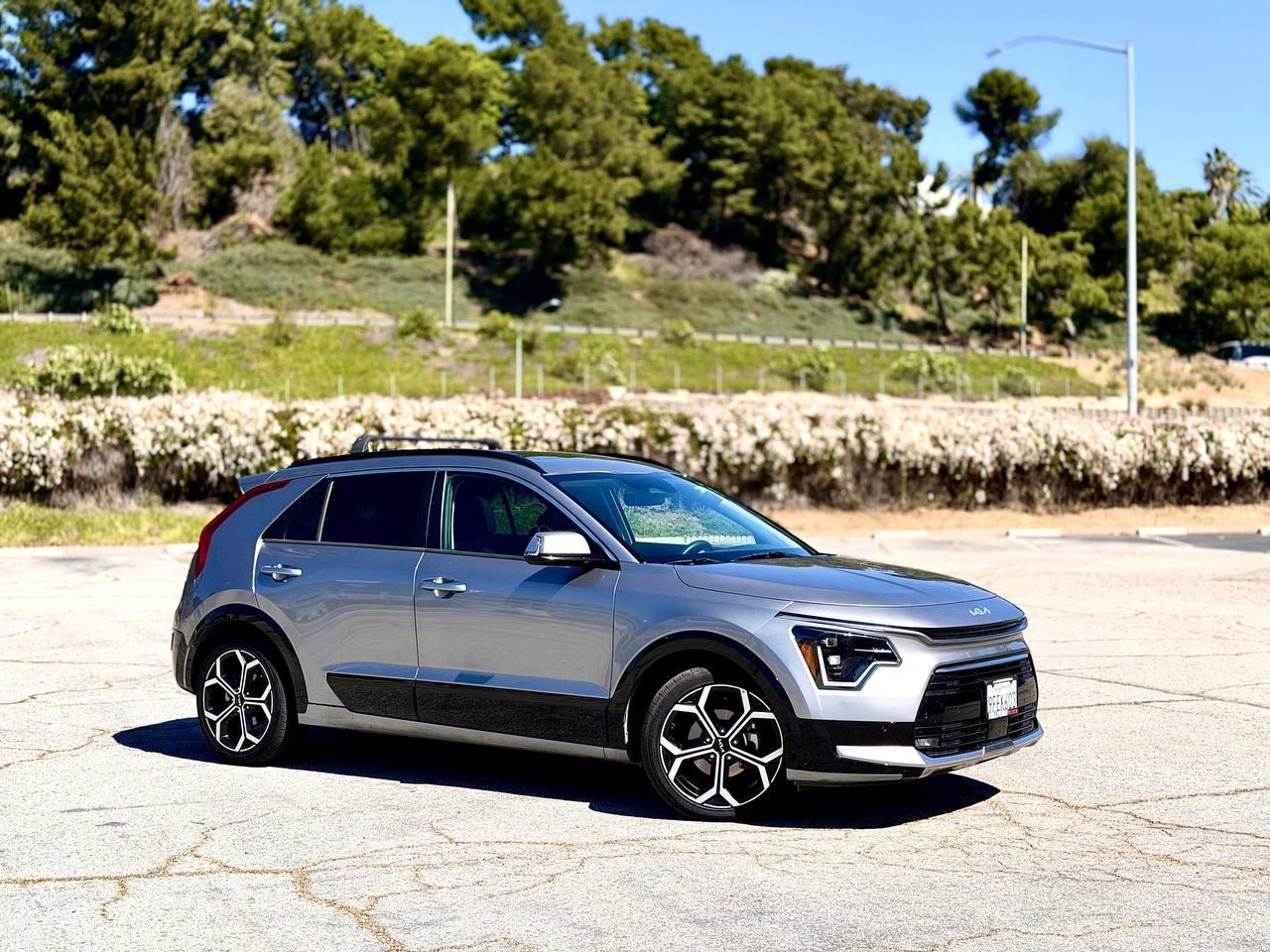 Kia Niro SX Touring 2023