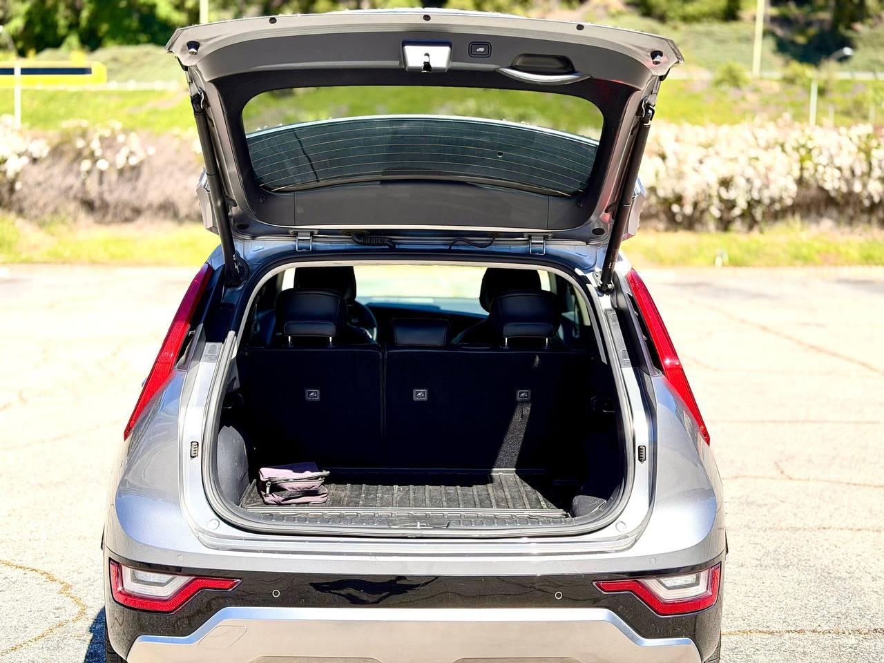 Kia Niro SX Touring 2023