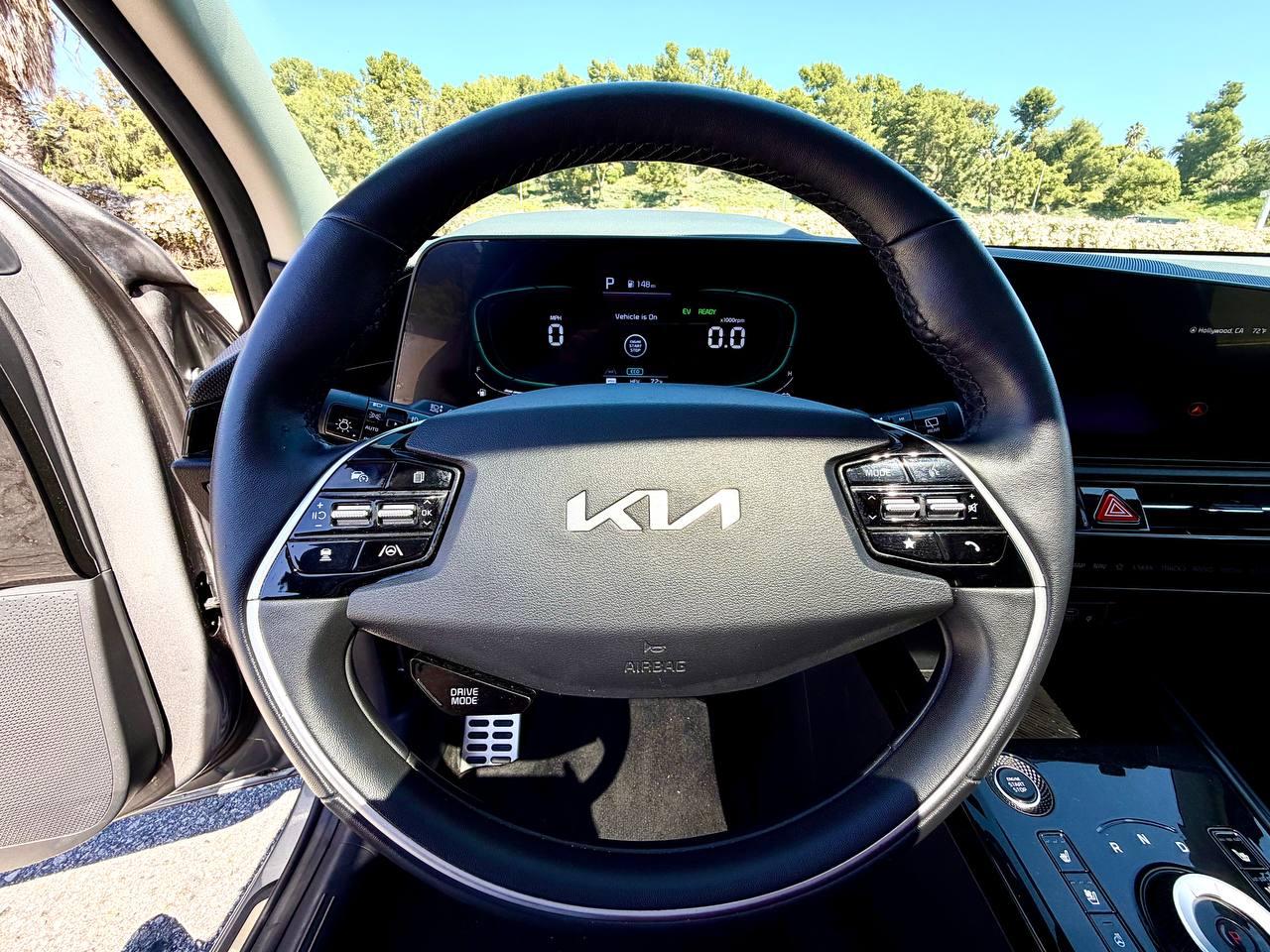 Kia Niro SX Touring 2023