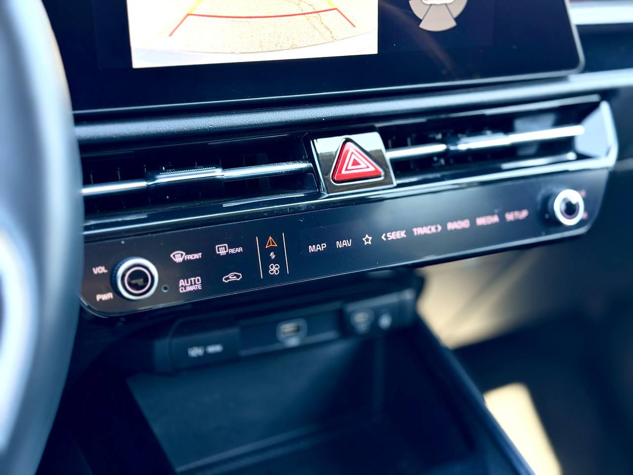 Kia Niro SX Touring 2023