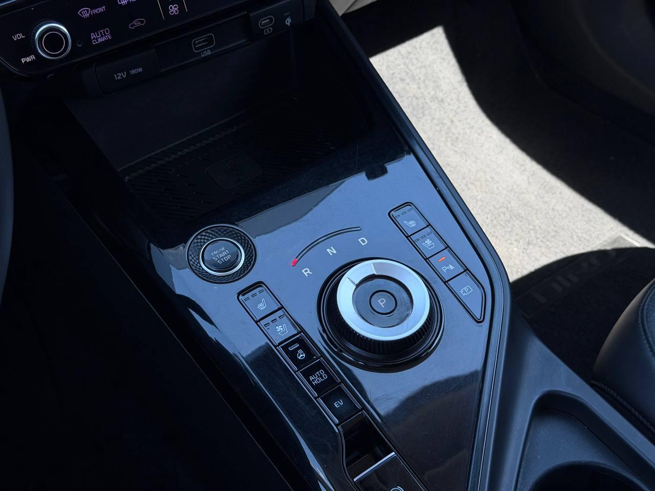 Kia Niro SX Touring 2023