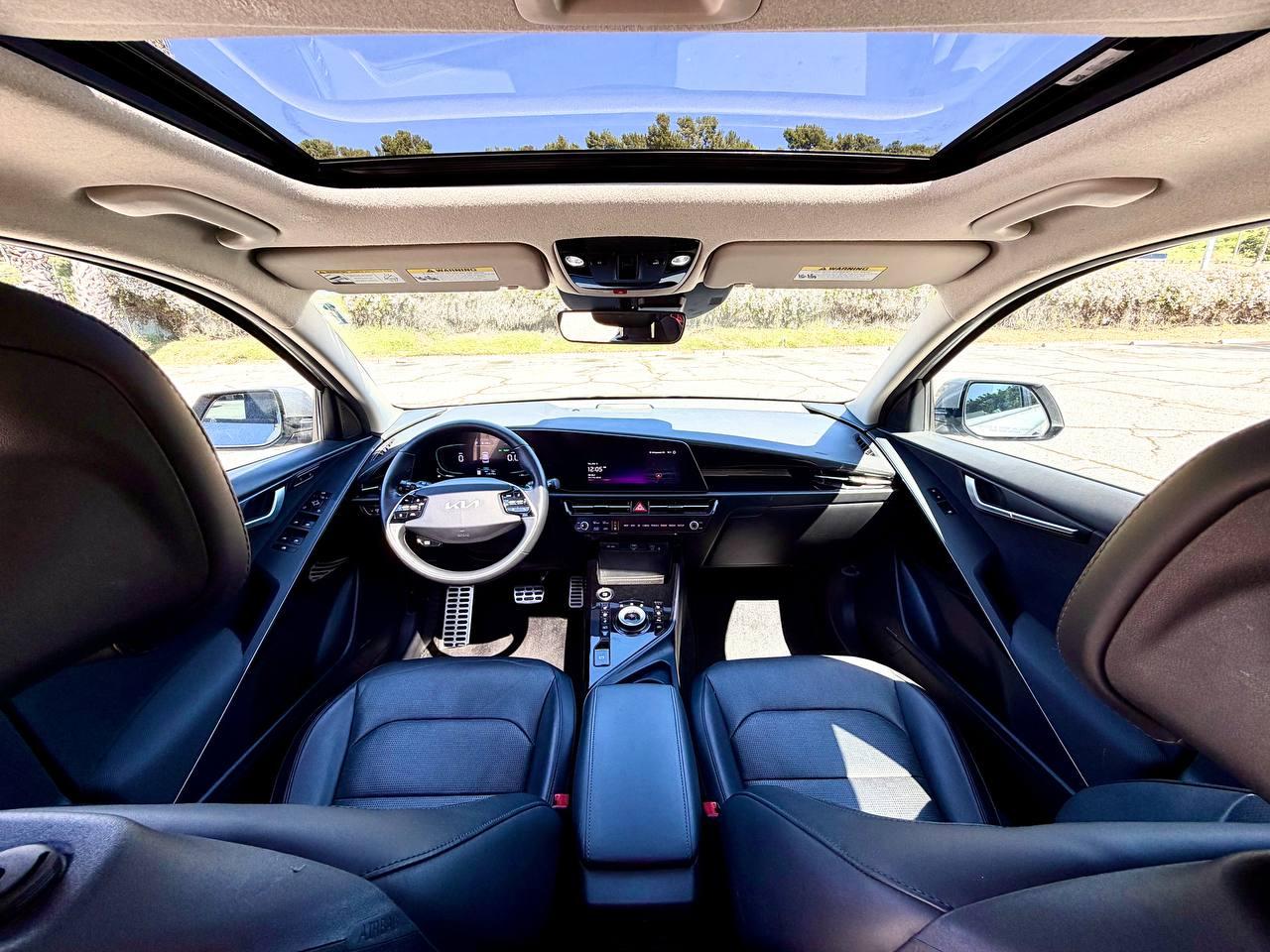 Kia Niro SX Touring 2023