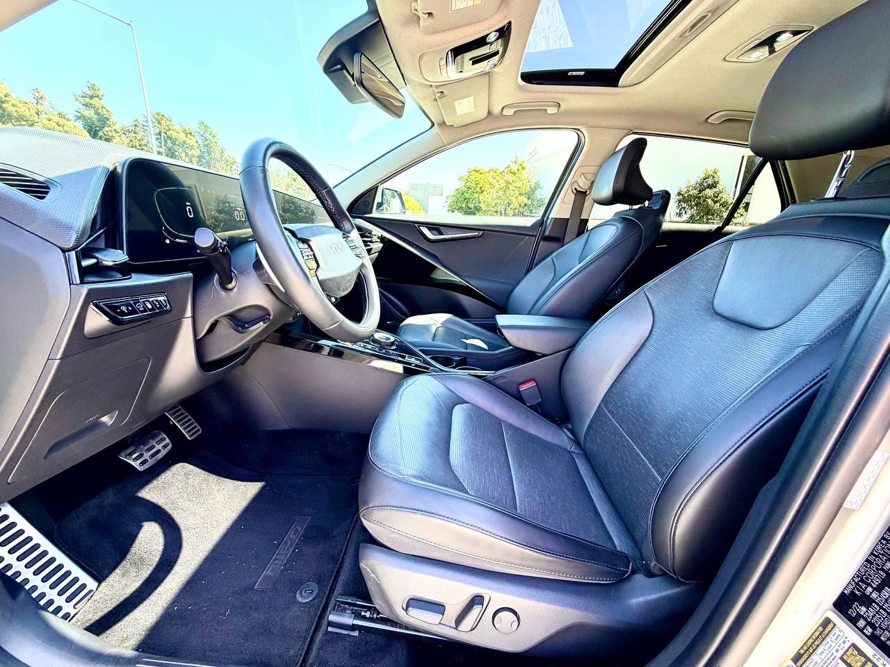 Kia Niro SX Touring 2023