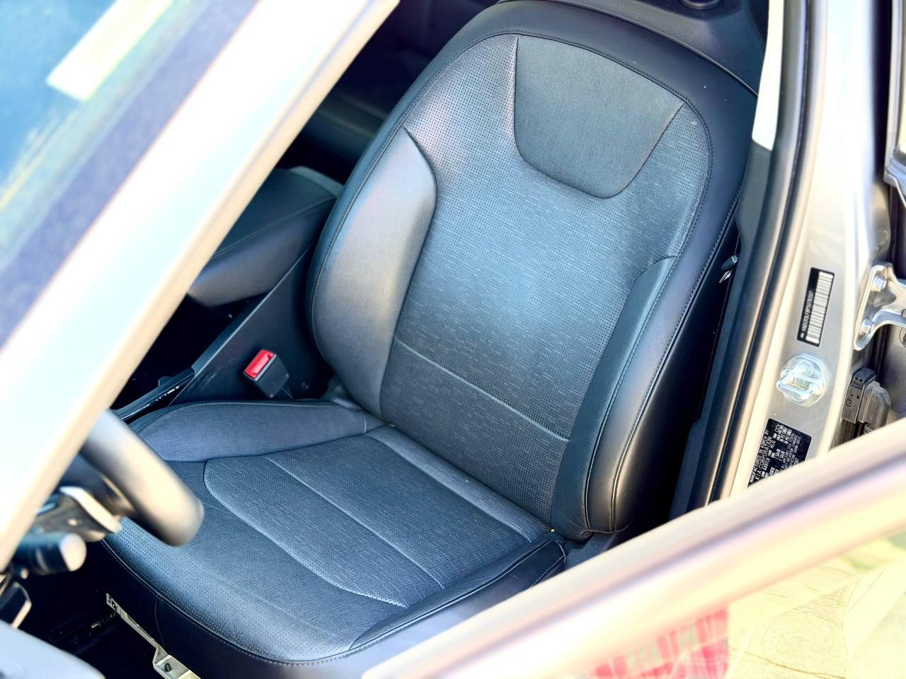 Kia Niro SX Touring 2023