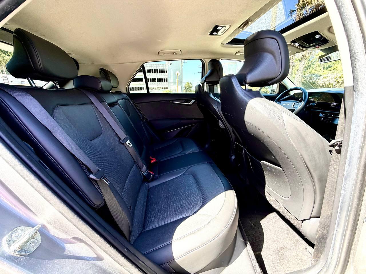 Kia Niro SX Touring 2023