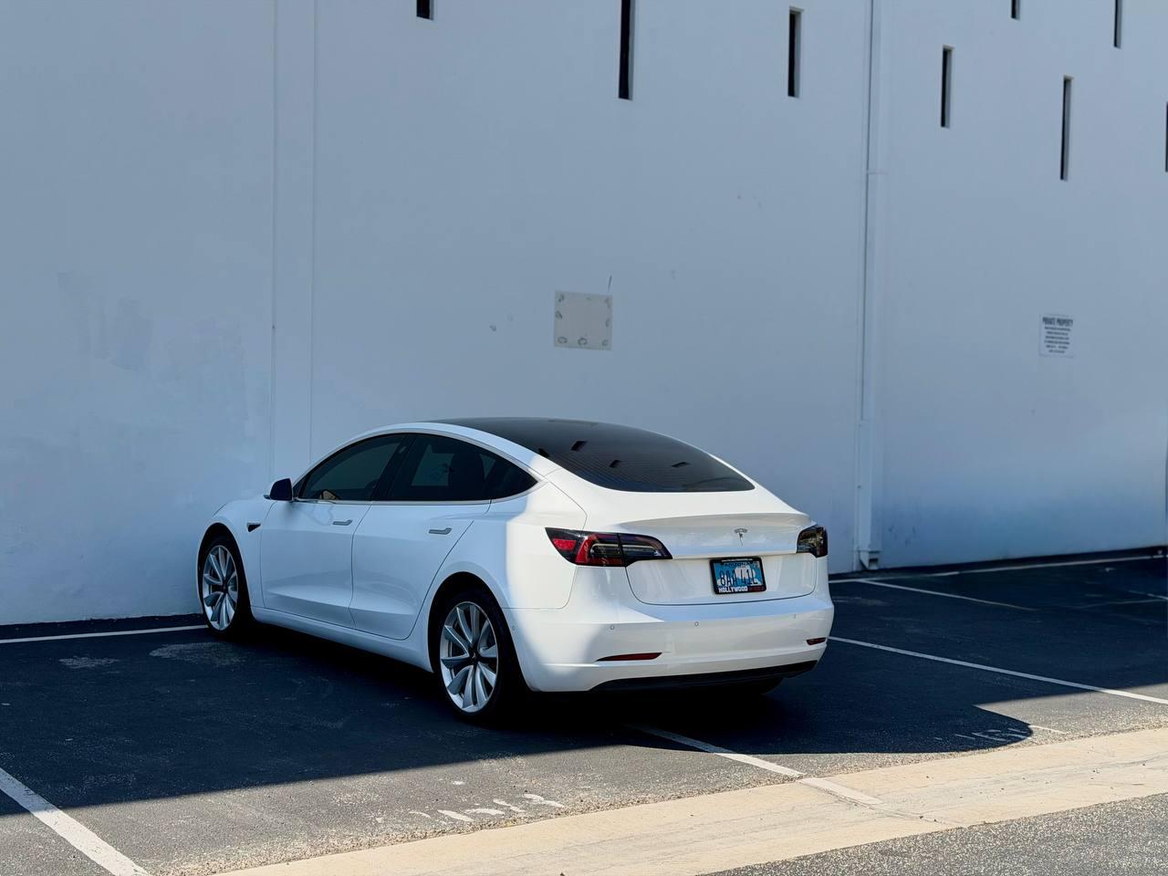 Tesla Model 3 Standard Range Plus 2019