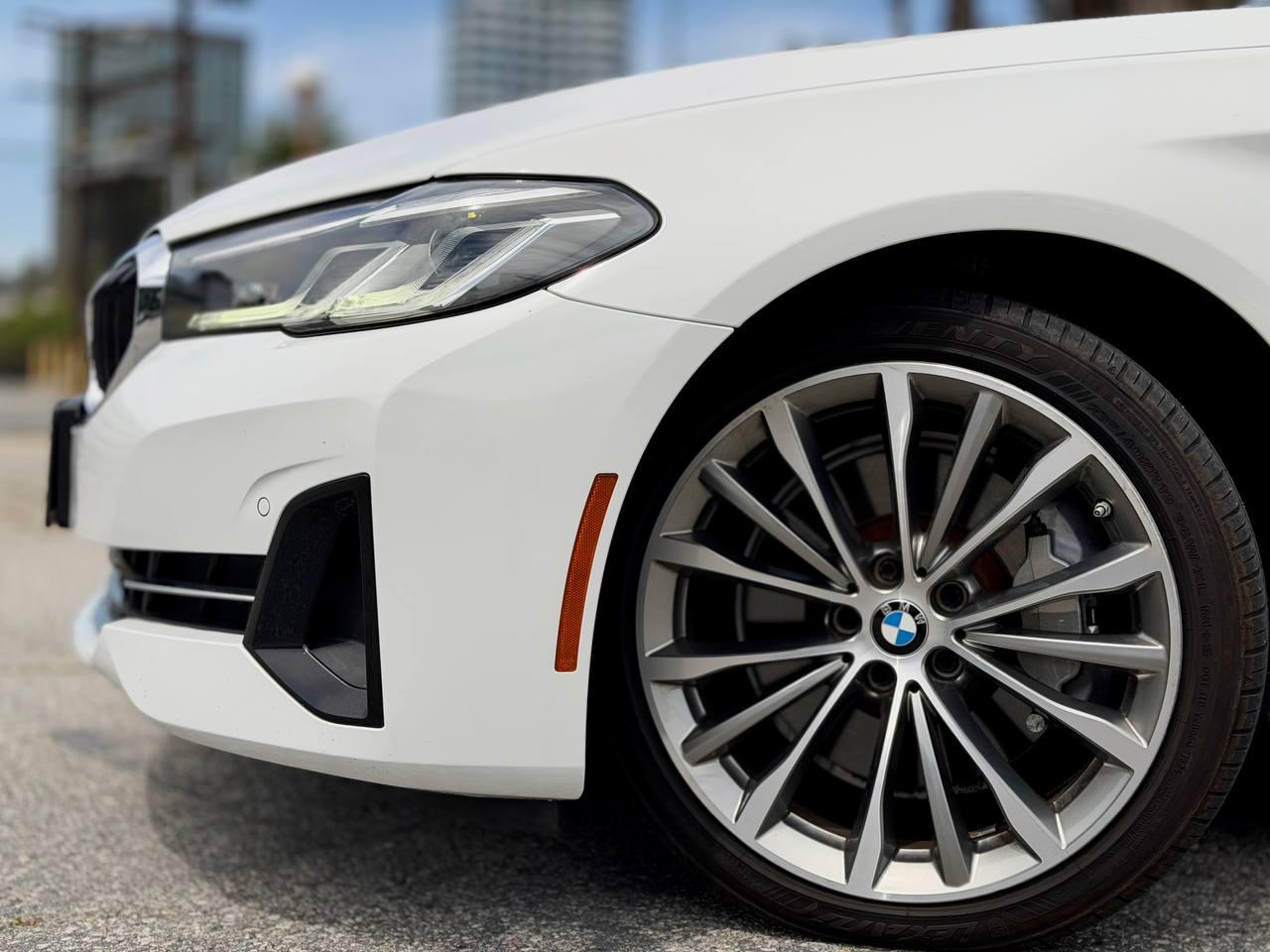 BMW 5-Series 530i 2021