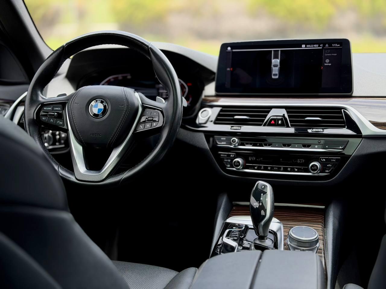 BMW 5-Series 530i 2021