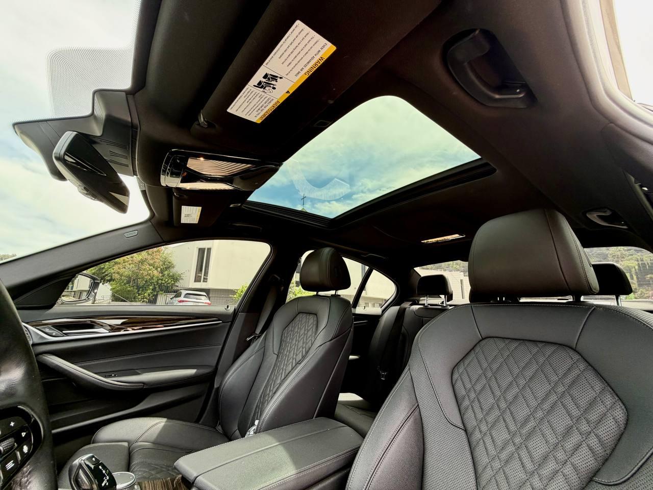 BMW 5-Series 530i 2021