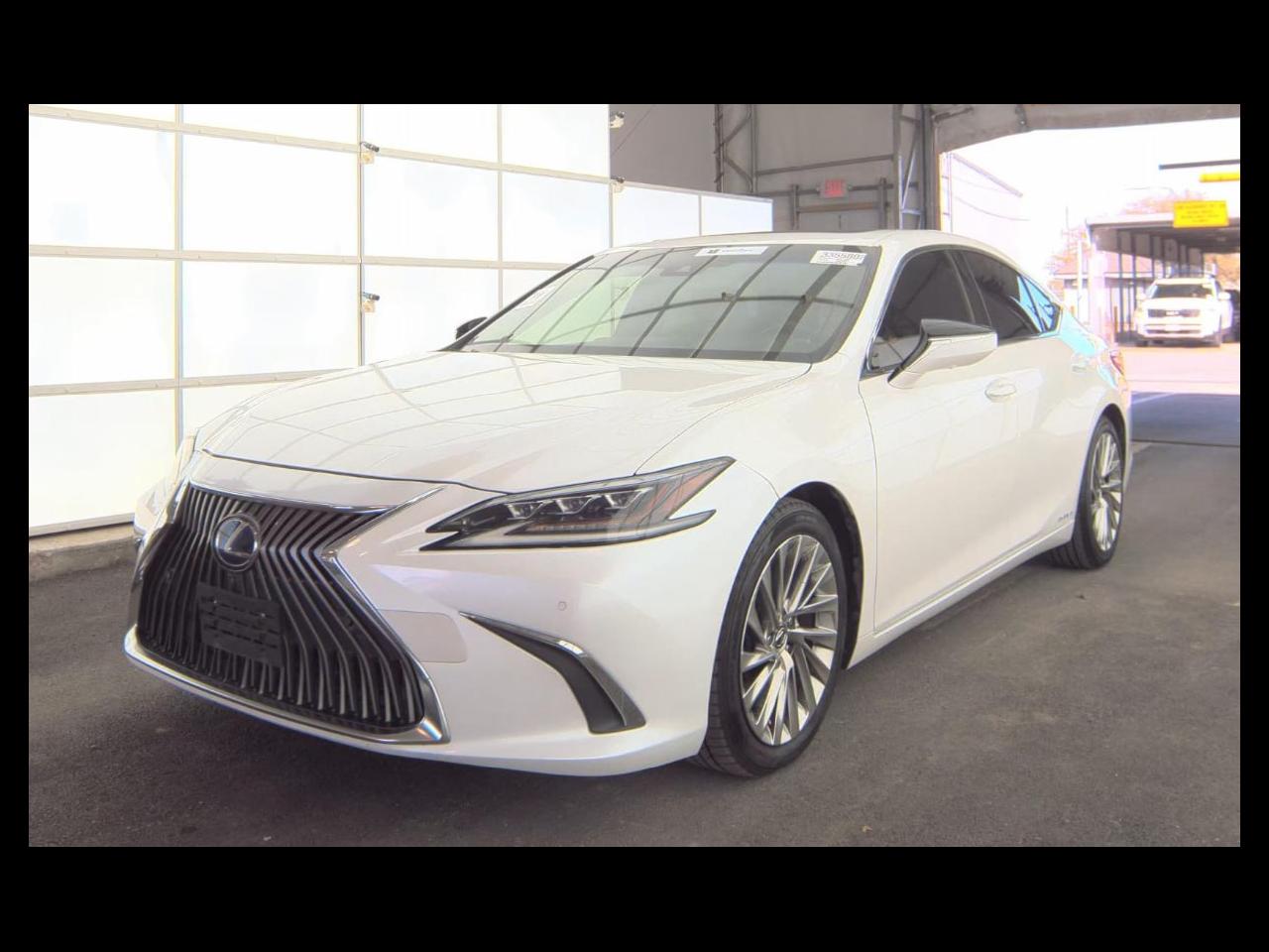 Lexus ES 300h  2019
