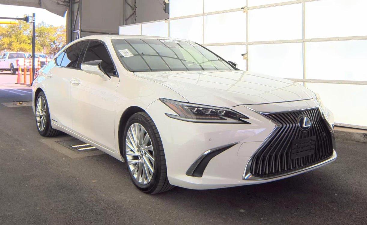 Lexus ES 300h  2019