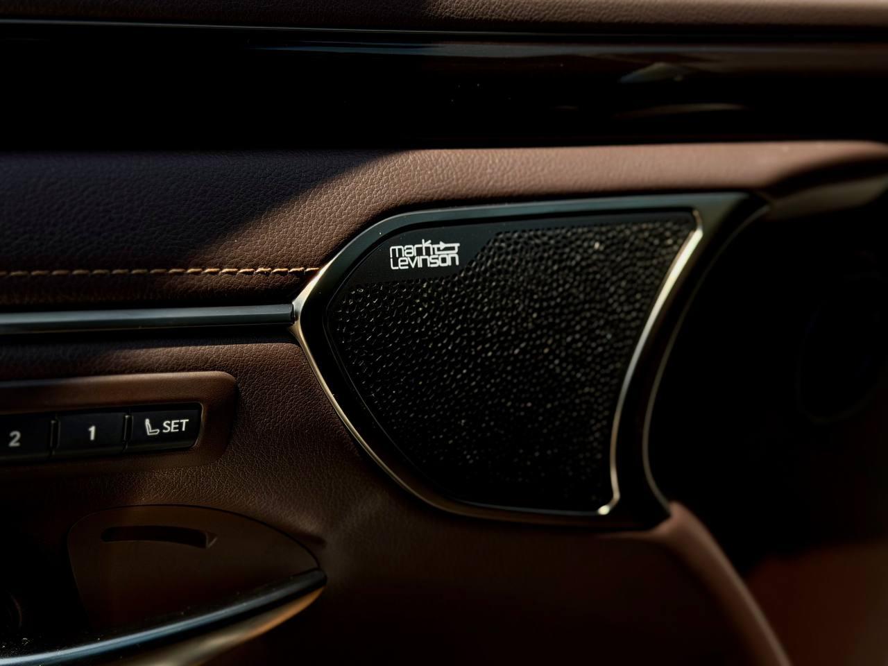 Lexus ES 300h  2019