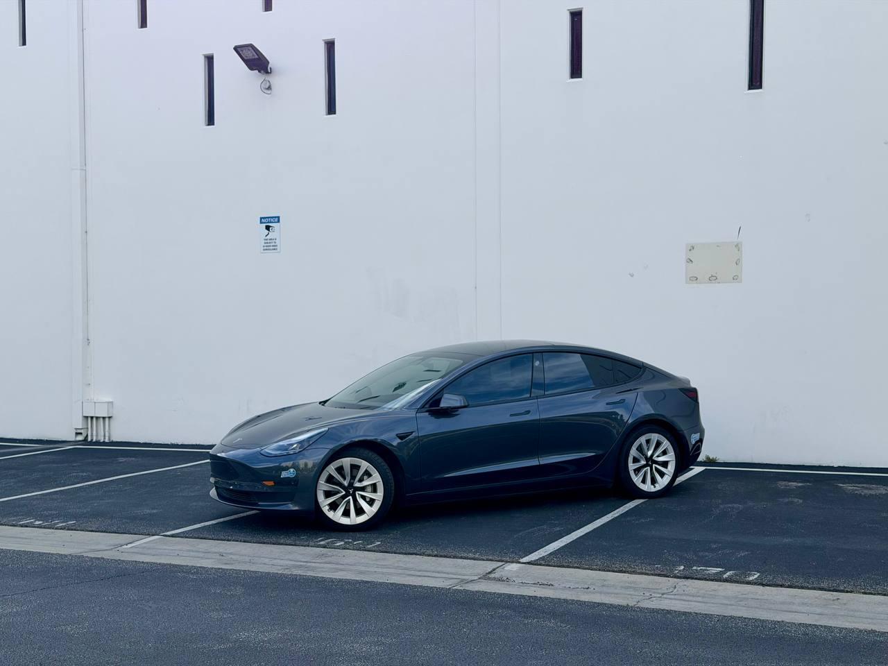 Tesla Model 3 Standard Range Plus 2021