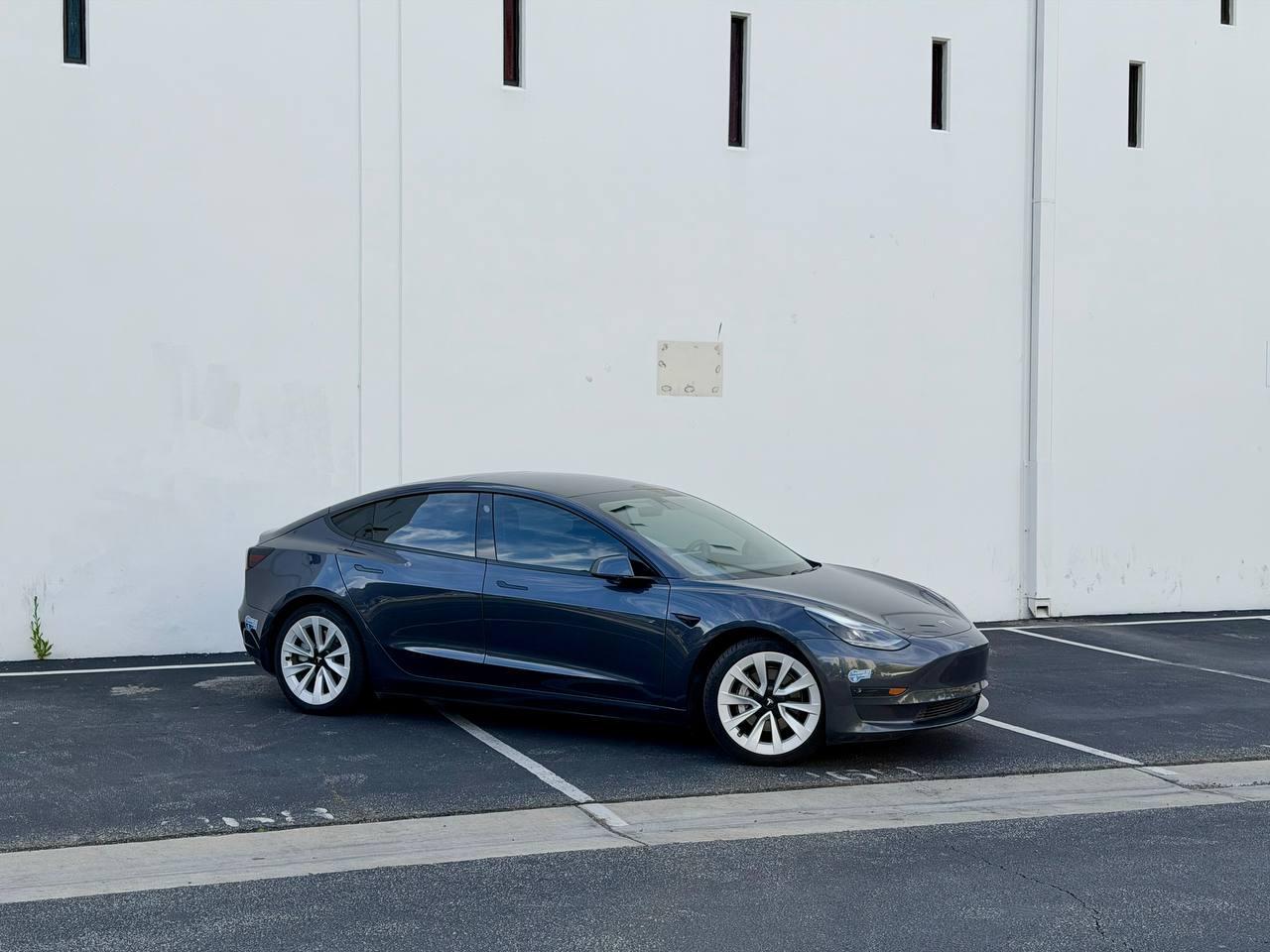 Tesla Model 3 Standard Range Plus 2021