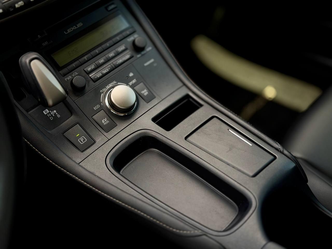 Lexus CT 200h Base 2014