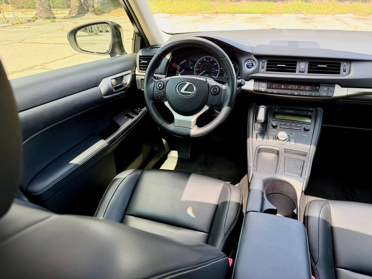 Lexus CT 200h Base 2014