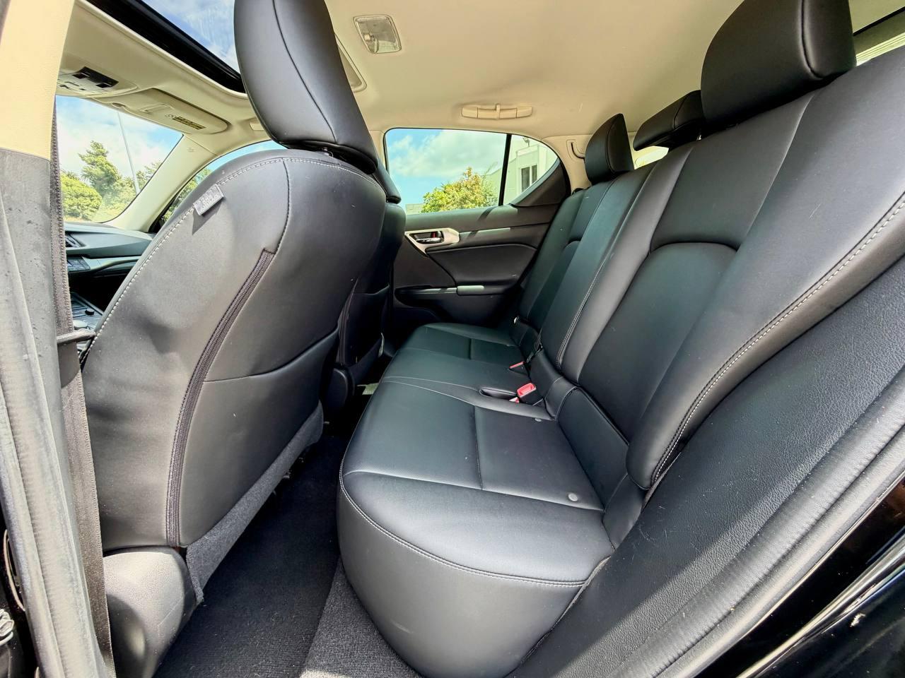 Lexus CT 200h Base 2014