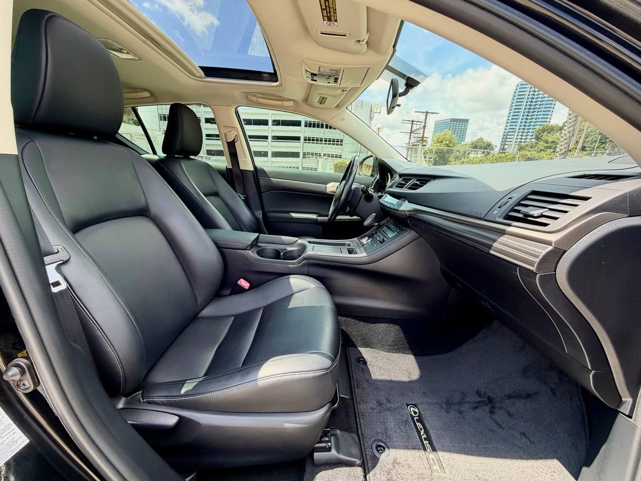 Lexus CT 200h Base 2014