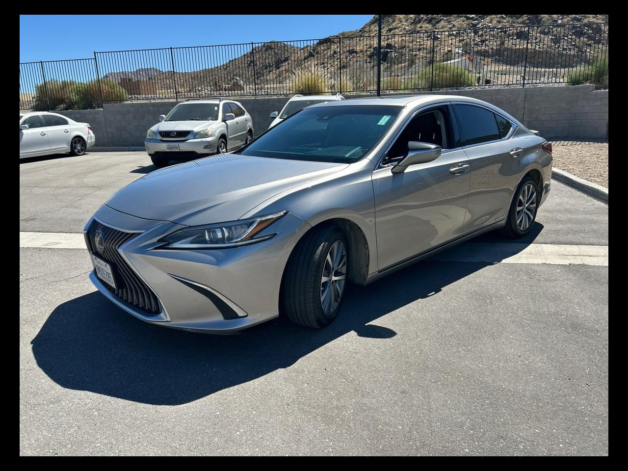 Lexus ES 300h  2020