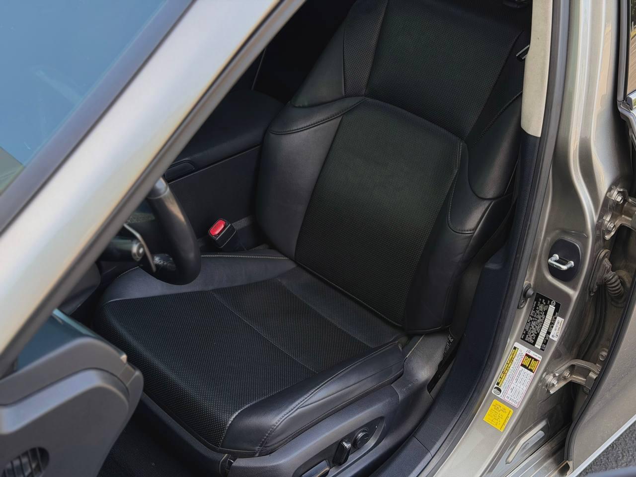 Lexus ES 300h  2020