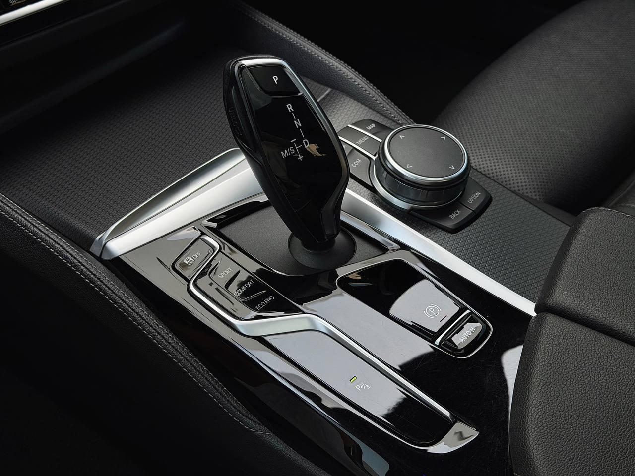 BMW 5-Series 540i 2021