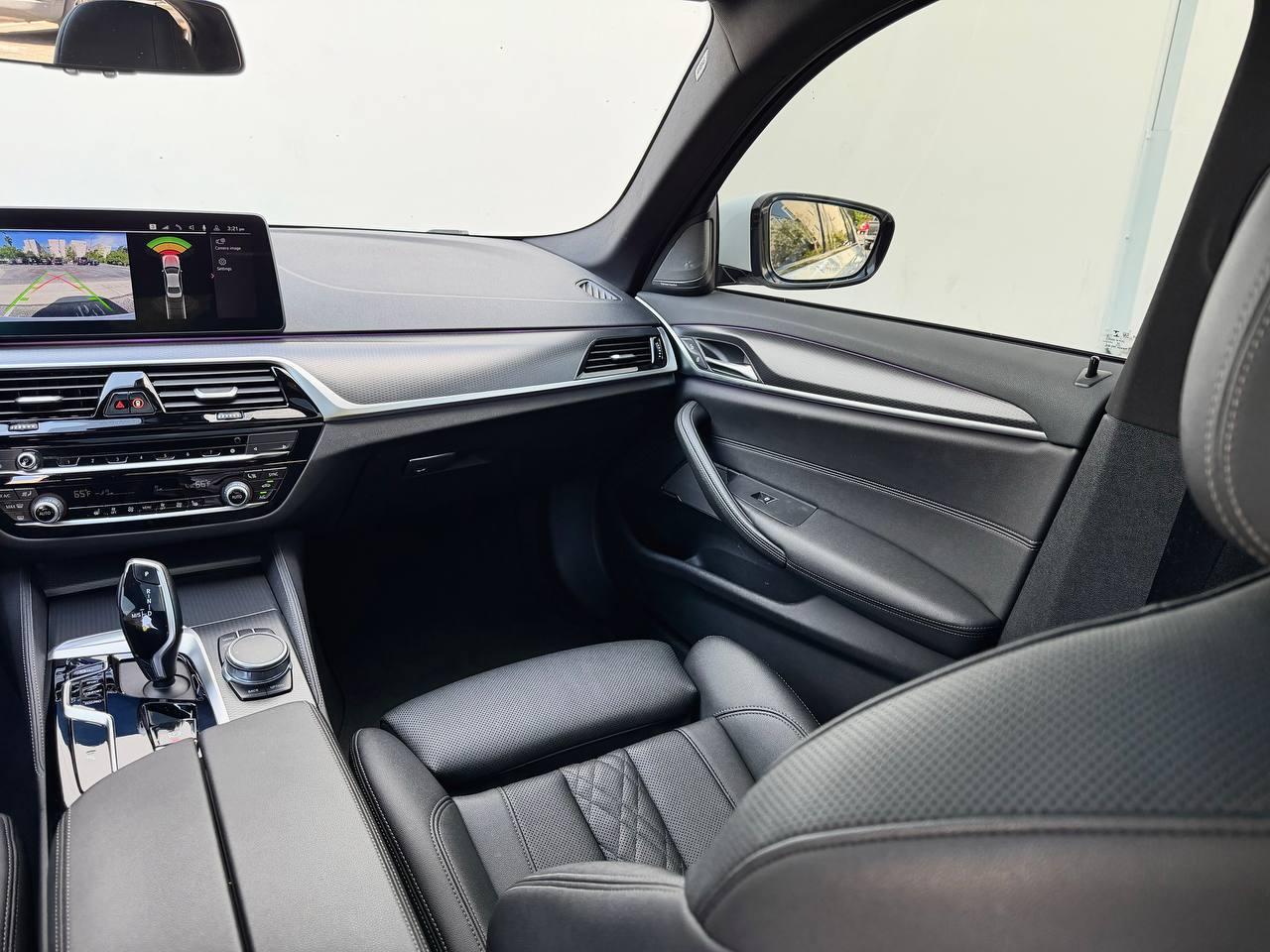 BMW 5-Series 540i 2021