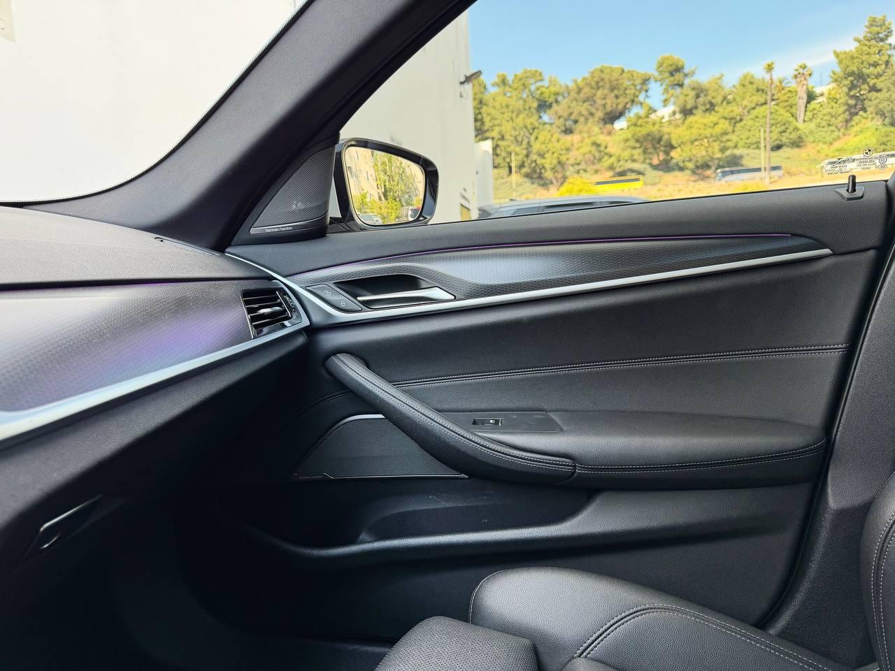 BMW 5-Series 540i 2021