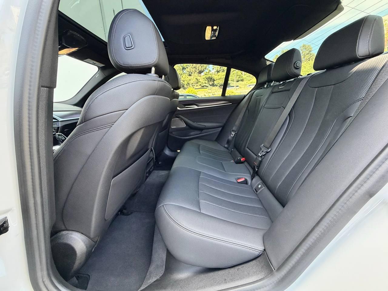 BMW 5-Series 540i 2021