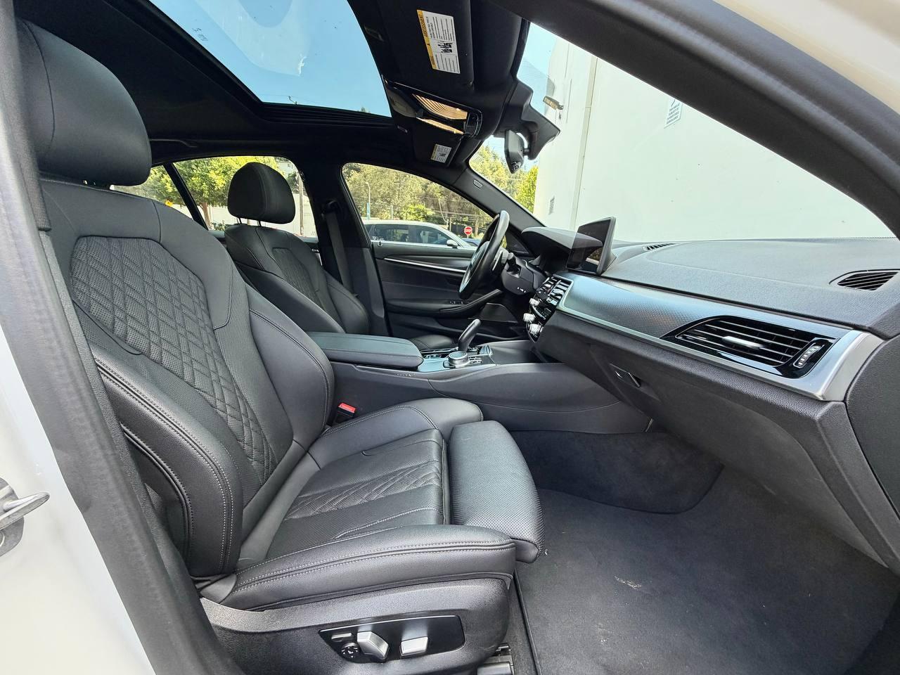 BMW 5-Series 540i 2021