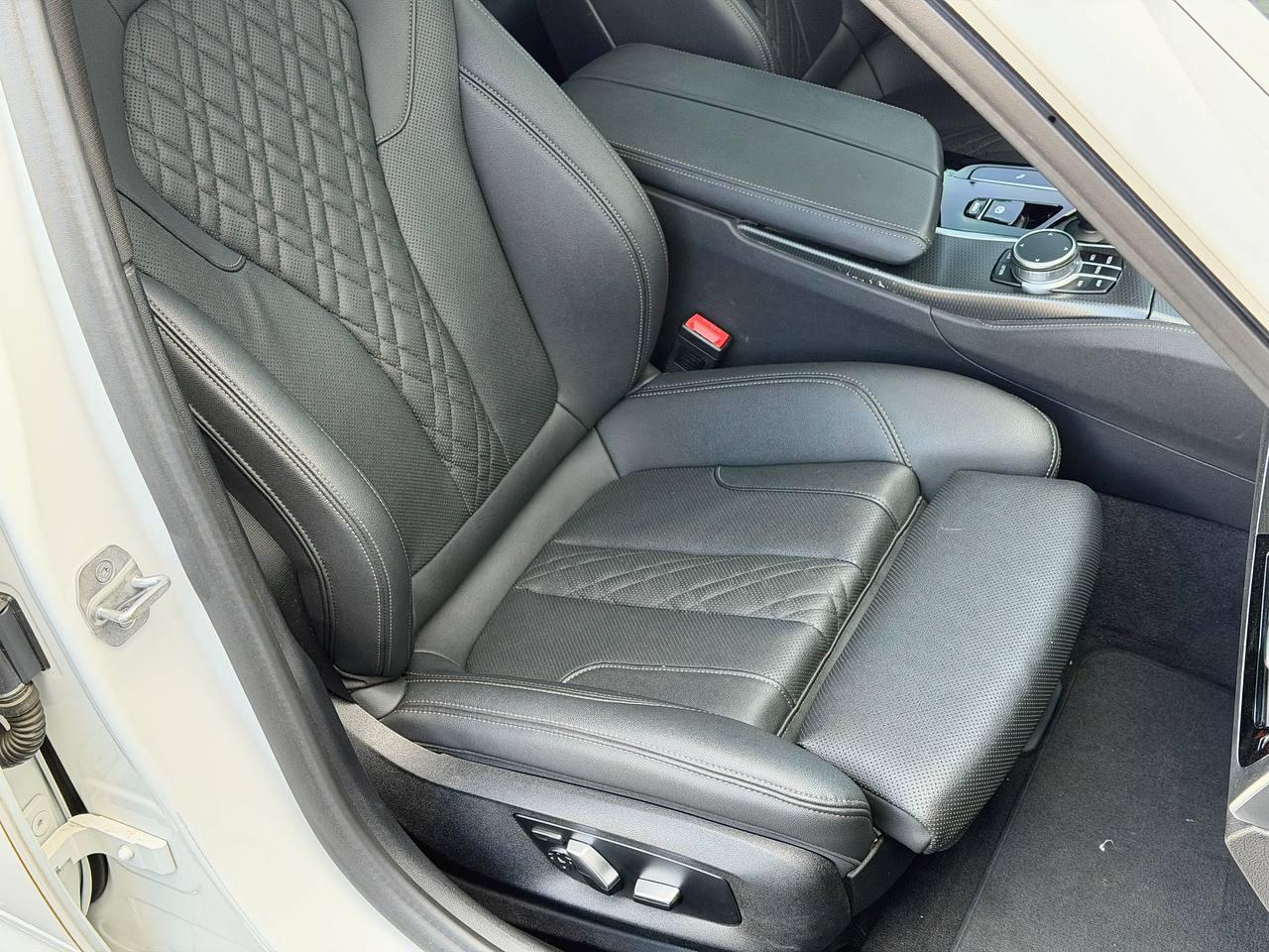 BMW 5-Series 540i 2021