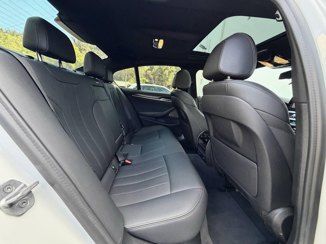 BMW 5-Series 540i 2021