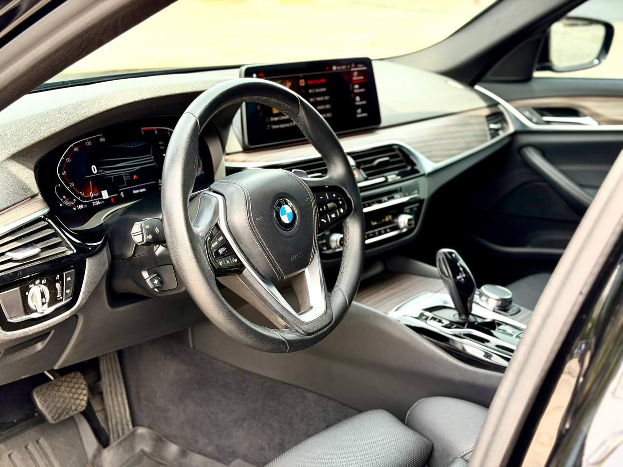 BMW 5-Series 530i 2022