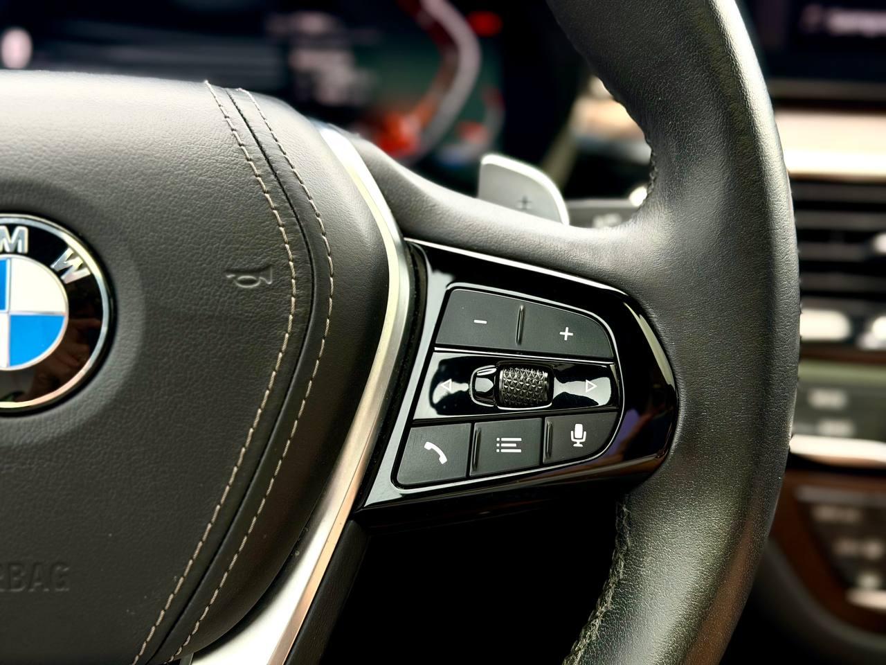 BMW 5-Series 530i 2022
