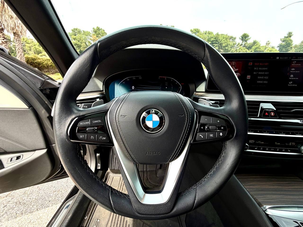 BMW 5-Series 530i 2022