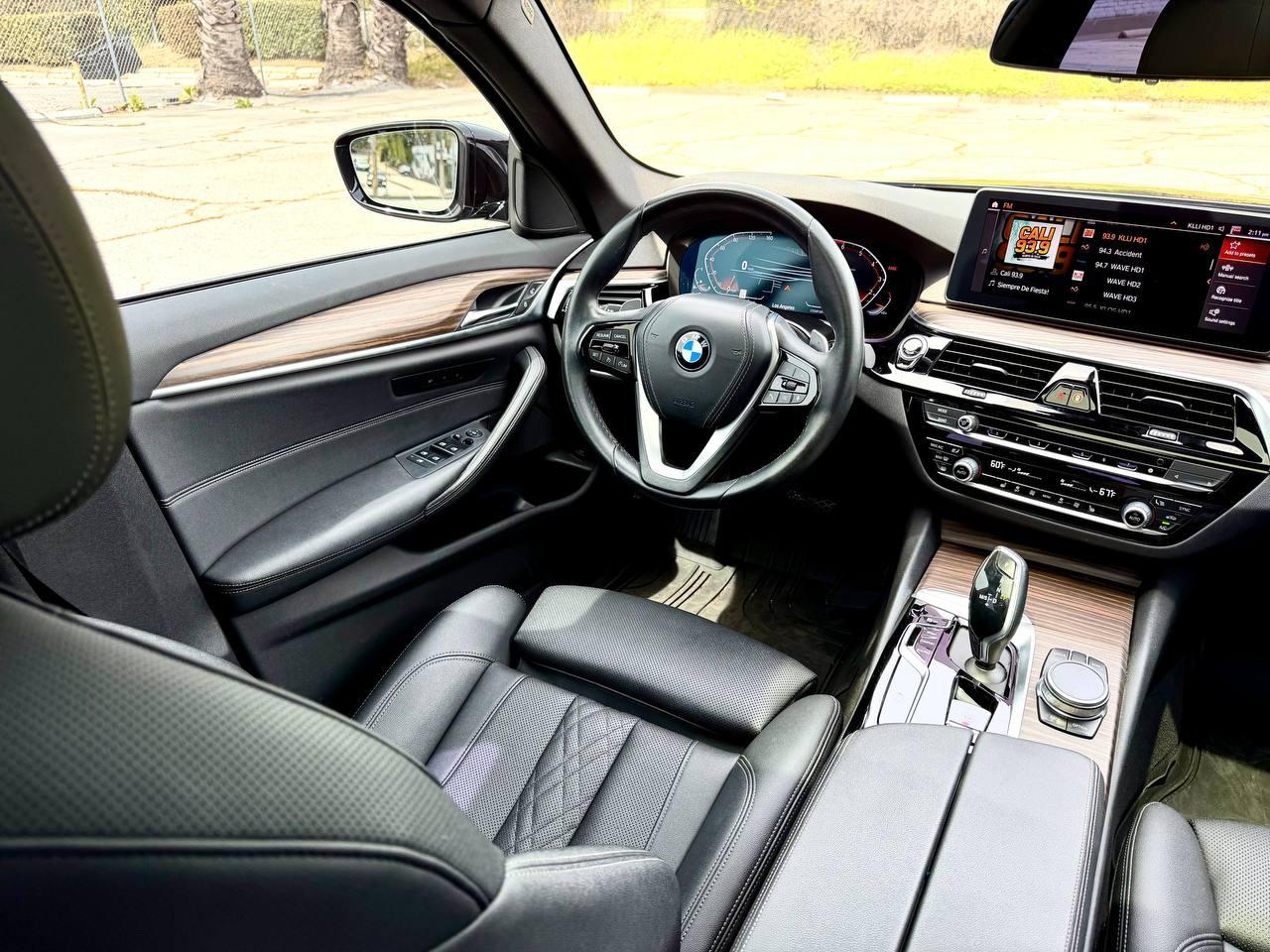 BMW 5-Series 530i 2022
